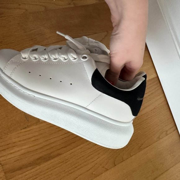 Alexander McQueen Lace-up Chunky Sneakers Oversized Rubber Sole Sz 35 White - Picture 8 of 12